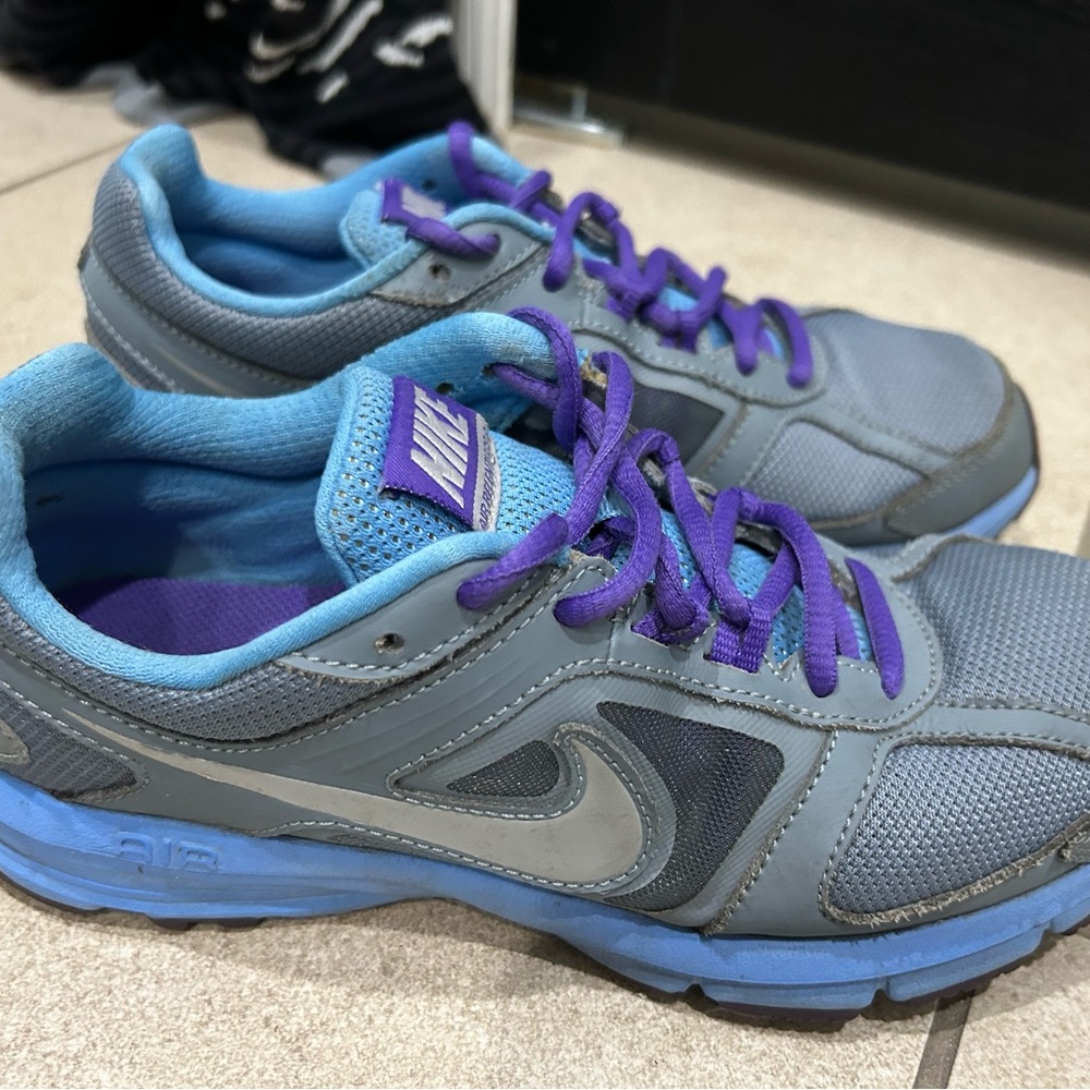 Nike Air Relentless Gray and Blue Sneakers with Purple Laces size 8.5